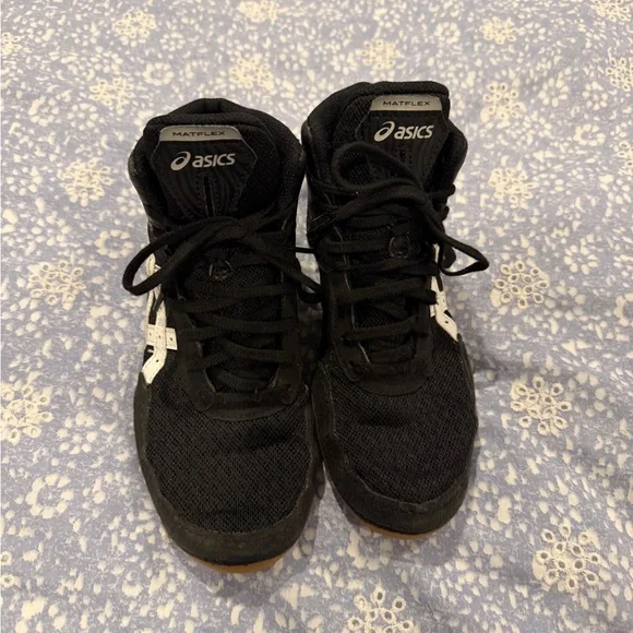 ASICS Kids Black and White Wrestling Shoes - Picture 2 of 6